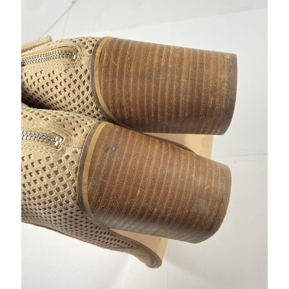 Steve Madden Rumble Bootie Size 9 Perforated Suede back Zip Size Women's Tan - Picture 9 of 11